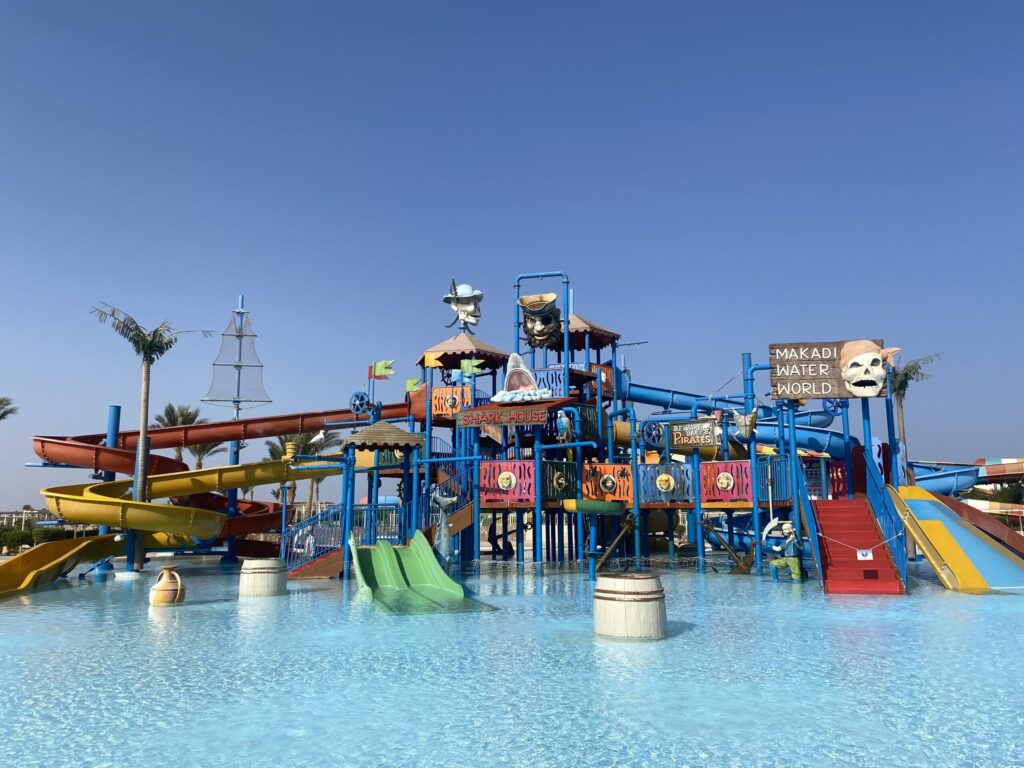 summer-egypt-blue-sky-water-park-hurghada-aqua-park-water-activities-hurghada-red-sea_t20_JoZ0do-scaled